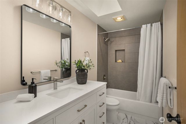 4260 246th Place SE, Sammamish, WA 98029