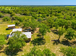 1532 County Road 337, Lexington, TX 78947