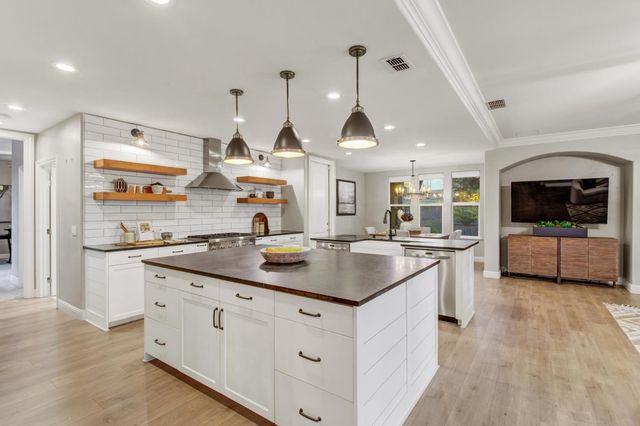 8055 Chestnut Ct, Granite Bay, CA 95746