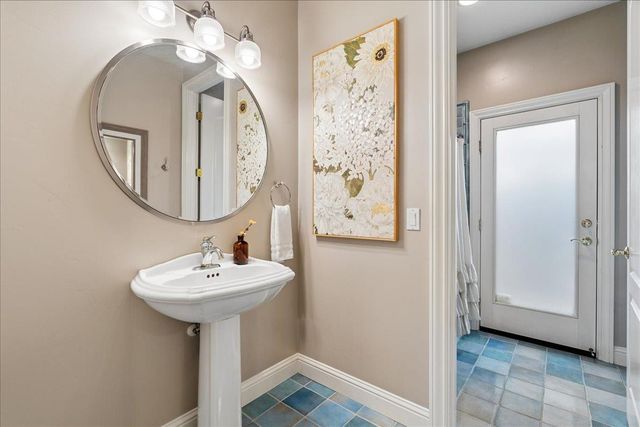 8055 Chestnut Ct, Granite Bay, CA 95746