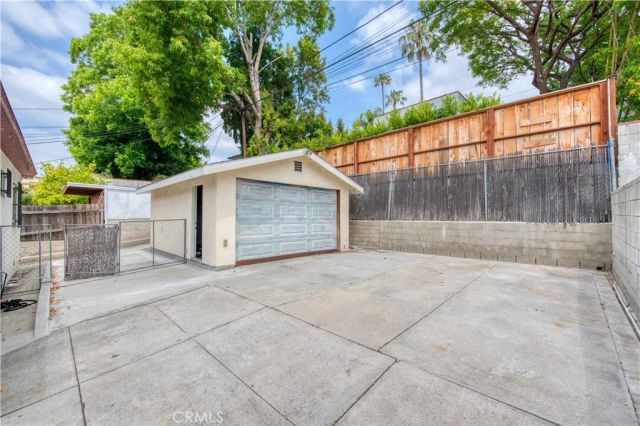 2644 Glendale Boulevard, Los Angeles, CA 90039