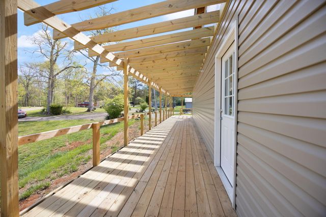 973 Stonegate Dr, Burnside, KY 42519