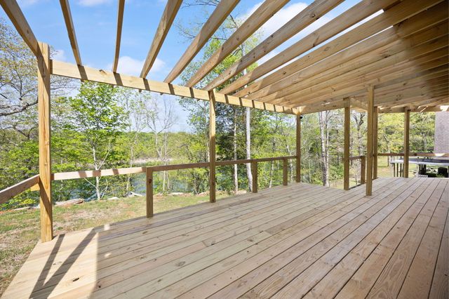 973 Stonegate Dr, Burnside, KY 42519