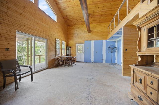 973 Stonegate Dr, Burnside, KY 42519