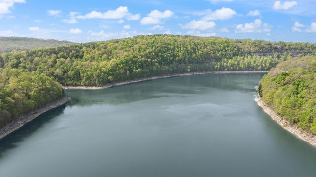 973 Stonegate Dr, Burnside, KY 42519