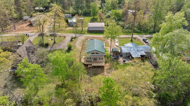 973 Stonegate Dr, Burnside, KY 42519