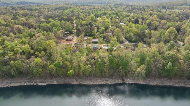 973 Stonegate Dr, Burnside, KY 42519