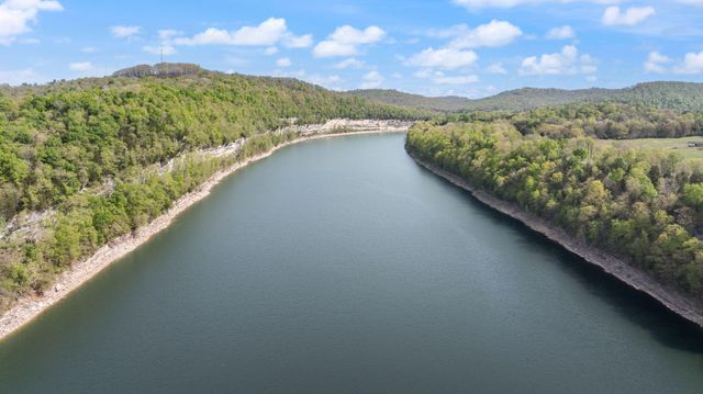 973 Stonegate Dr, Burnside, KY 42519