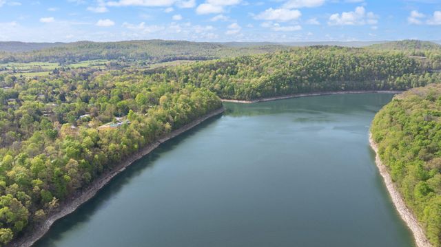 973 Stonegate Dr, Burnside, KY 42519