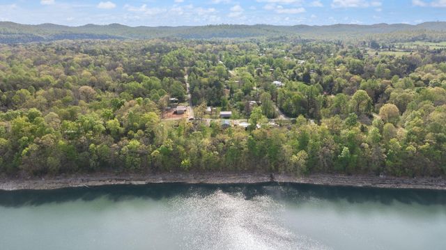 973 Stonegate Dr, Burnside, KY 42519