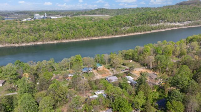 973 Stonegate Dr, Burnside, KY 42519