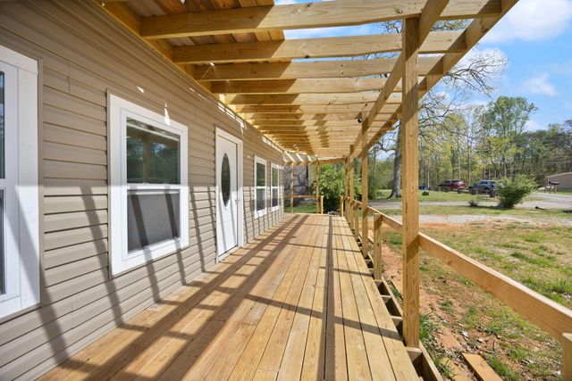 973 Stonegate Dr, Burnside, KY 42519