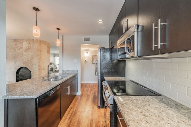 5816 Birchbrook Drive 124, Dallas, TX 75206