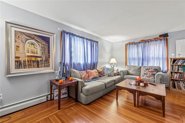 381 Maple Avenue, Barrington, RI 02806