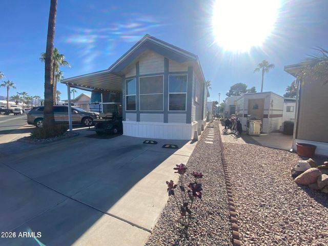 2205 W KLAMATH Avenue 205, Apache Junction, AZ 85119