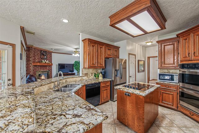 1345 Peach Ridge Road, Brookshire, TX 77423