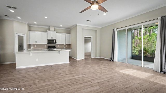 38 SPAY BAY Court, St. Johns, FL 32259