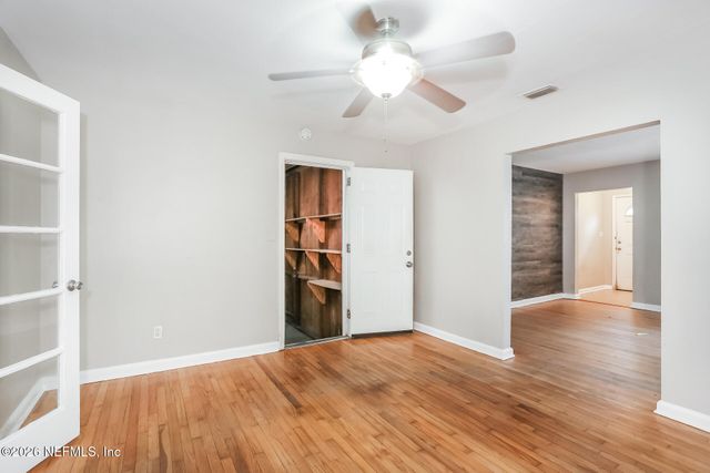 2518 RED OAK Drive, Jacksonville, FL 32211