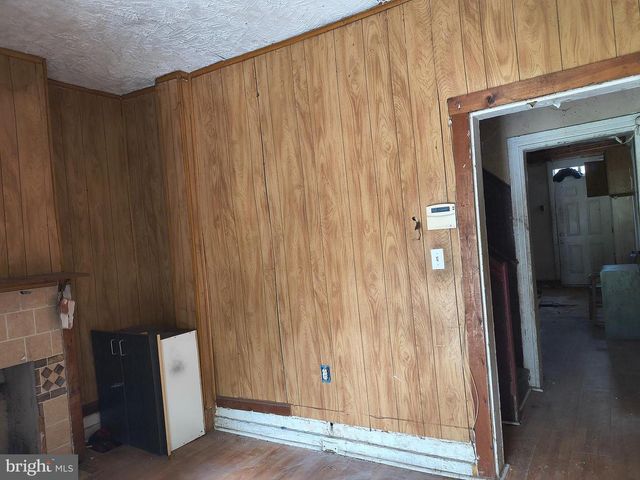 1817 VINE ST, Baltimore, MD 21223