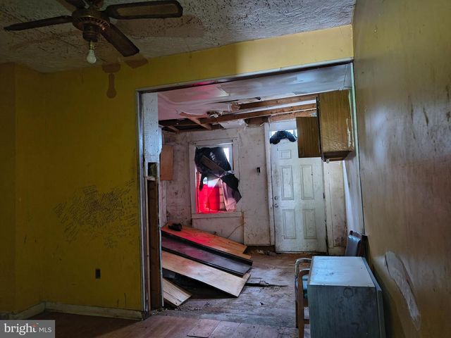 1817 VINE ST, Baltimore, MD 21223