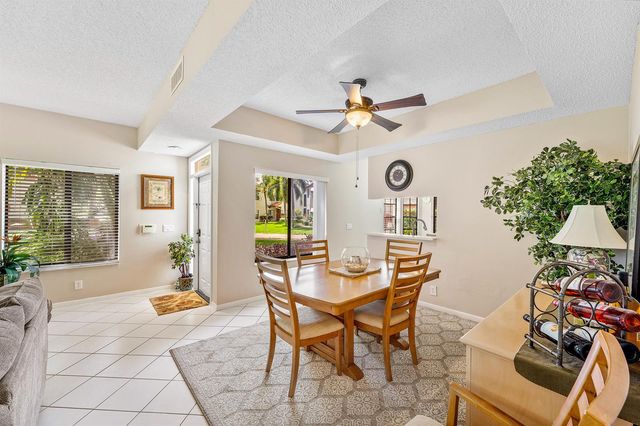 7685 Lexington Club Boulevard B, Delray Beach, FL 33446