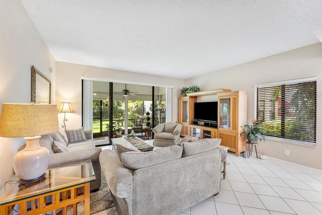 7685 Lexington Club Boulevard B, Delray Beach, FL 33446