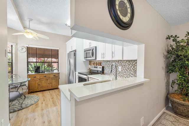 7685 Lexington Club Boulevard B, Delray Beach, FL 33446