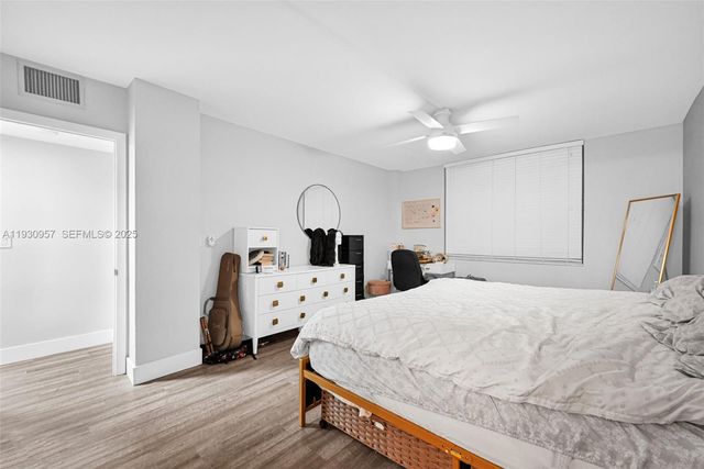 3900 N Hills Dr 303, Hollywood, FL 33021