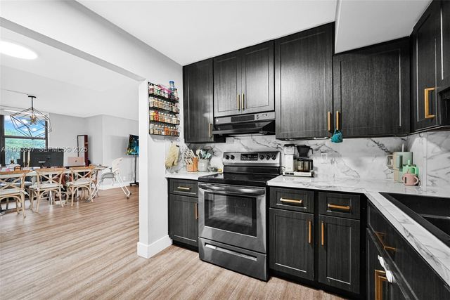 3900 N Hills Dr 303, Hollywood, FL 33021