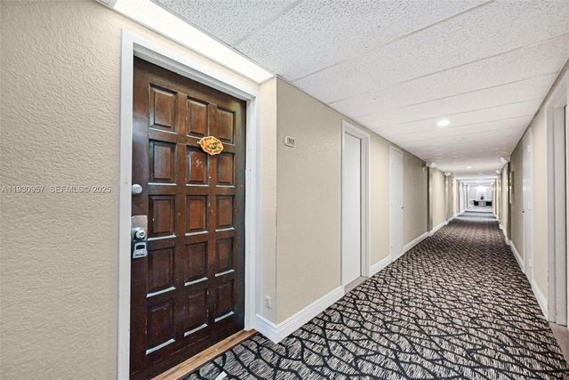 3900 N Hills Dr 303, Hollywood, FL 33021