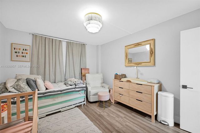 3900 N Hills Dr 303, Hollywood, FL 33021