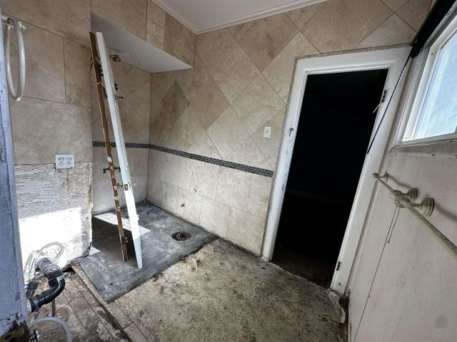 282 N 6th Avenue, Upland, CA 91786