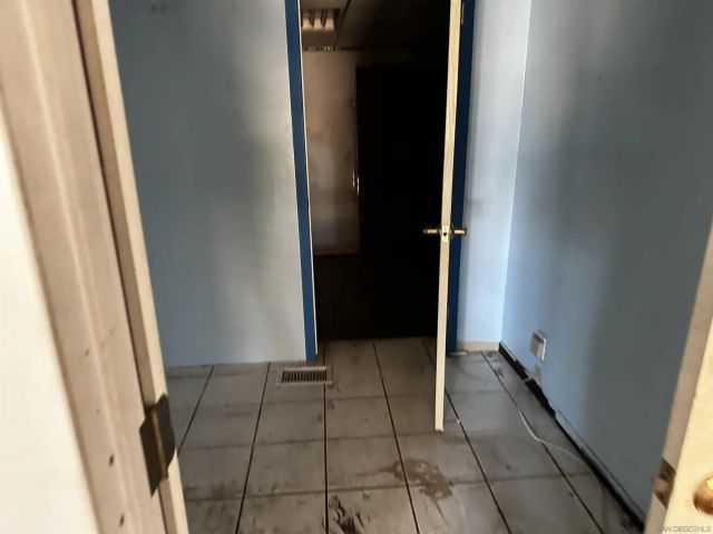 282 N 6th Avenue, Upland, CA 91786