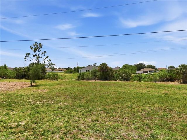 2912 NE 1st PL, Cape Coral, FL 33909