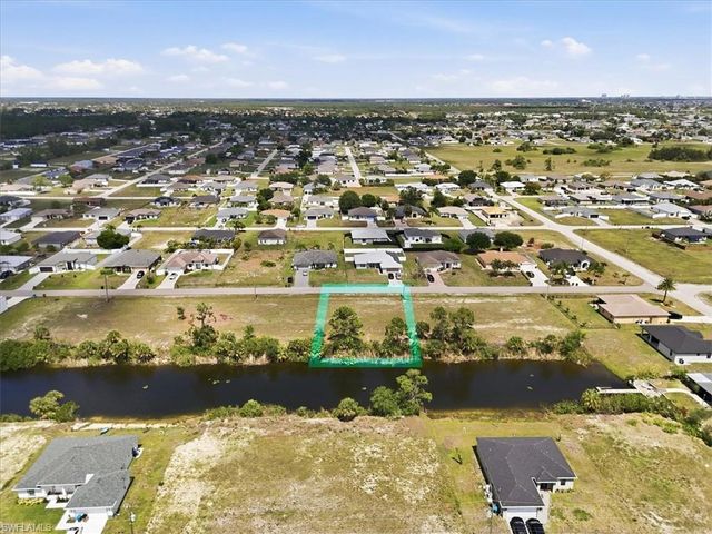2912 NE 1st PL, Cape Coral, FL 33909