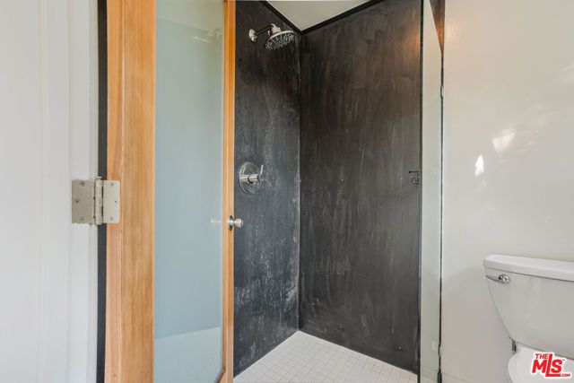 2401 32nd Street, Santa Monica, CA 90405