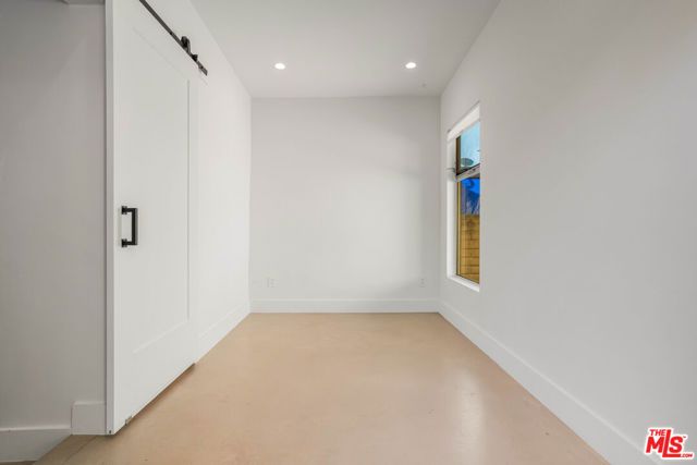 2401 32nd Street, Santa Monica, CA 90405