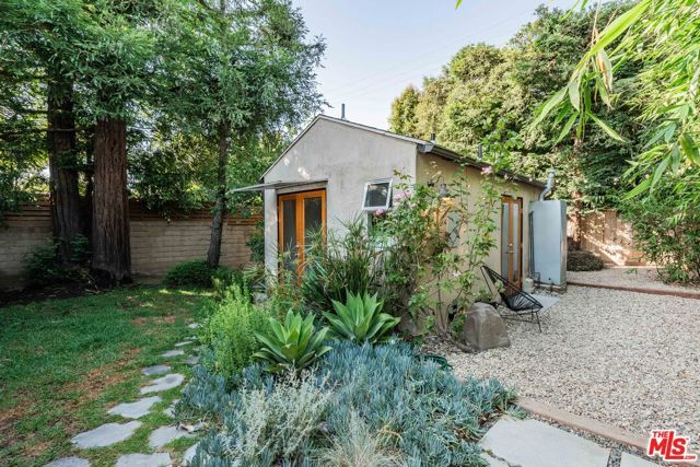 2401 32nd Street, Santa Monica, CA 90405