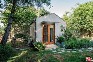 2401 32nd Street, Santa Monica, CA 90405