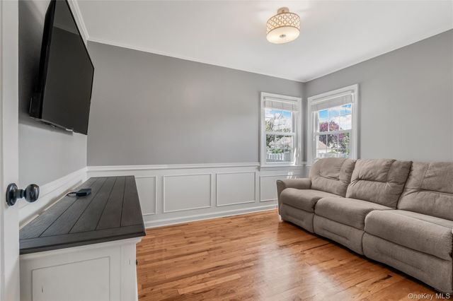 2713 Fortesque Avenue, Oceanside, NY 11572