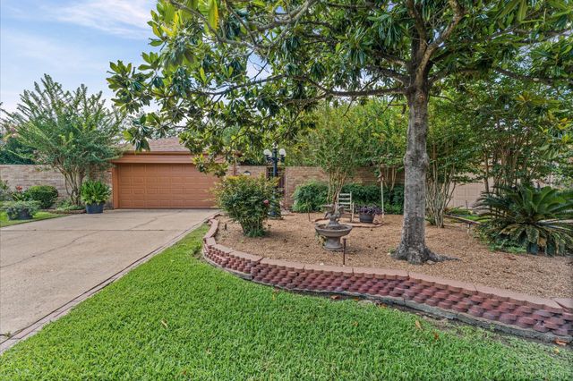 6903 Bullinger Drive, Spring, TX 77379