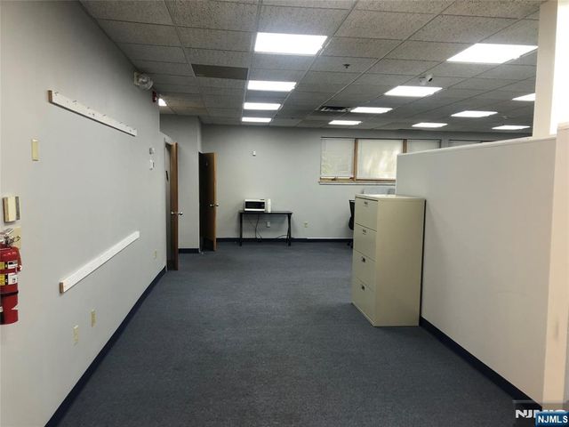 1345 Queen Anne Road, Teaneck, NJ 07666