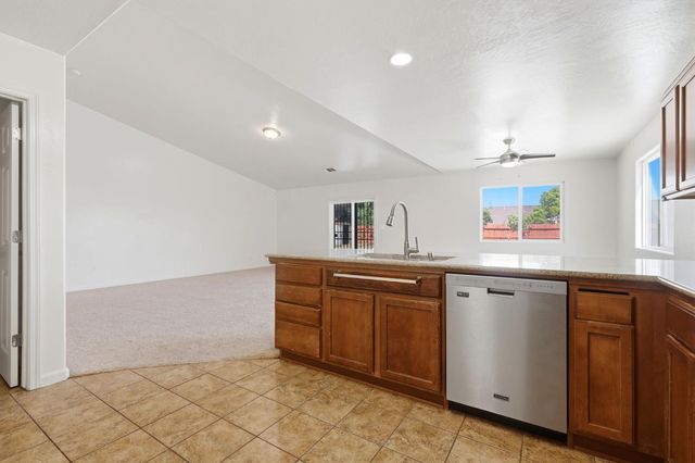 3308 Gregory Avenue, Fresno, CA 93722