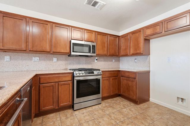 3308 Gregory Avenue, Fresno, CA 93722