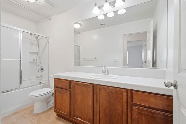 3308 Gregory Avenue, Fresno, CA 93722