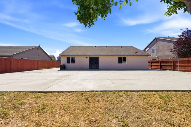 3308 Gregory Avenue, Fresno, CA 93722