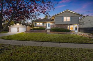 18208 Fountainbleau Drive, Hazel Crest, IL 60429