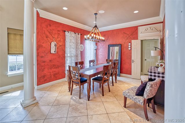 29 River Oaks Avenue, Mcalester, OK 74501