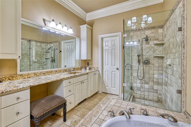 29 River Oaks Avenue, Mcalester, OK 74501