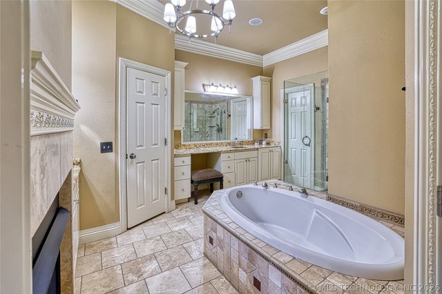 29 River Oaks Avenue, Mcalester, OK 74501